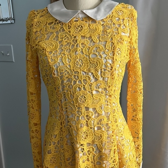 ModCloth Yellow Crochet Lace Satin Collar Dress size Medium - Picture 2 of 15